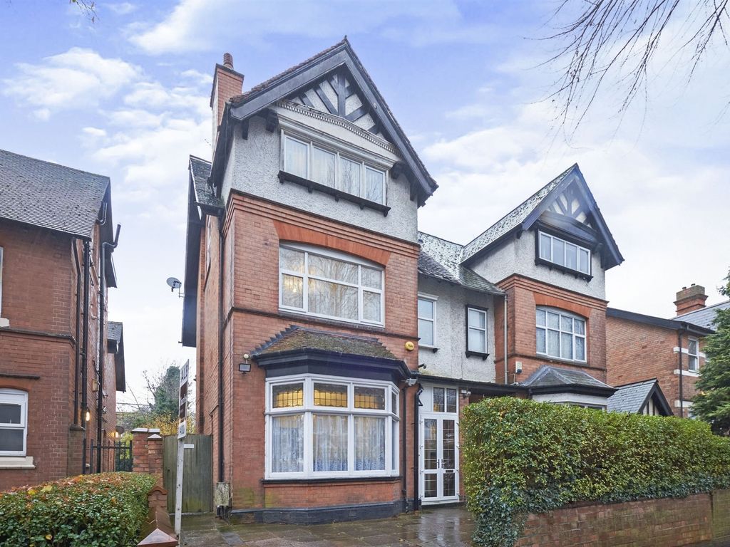 5 bed semidetached house for sale in Radnor Road, Handsworth
