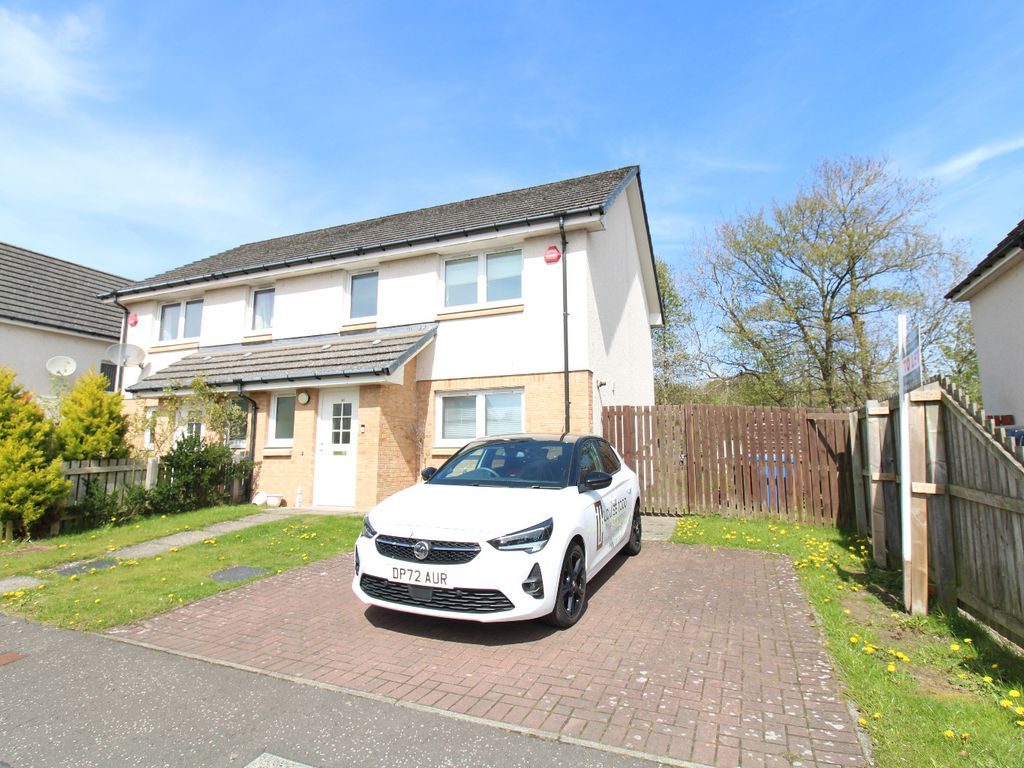 3 bed semidetached house to rent in Bridgend Street, Dundee DD4, £