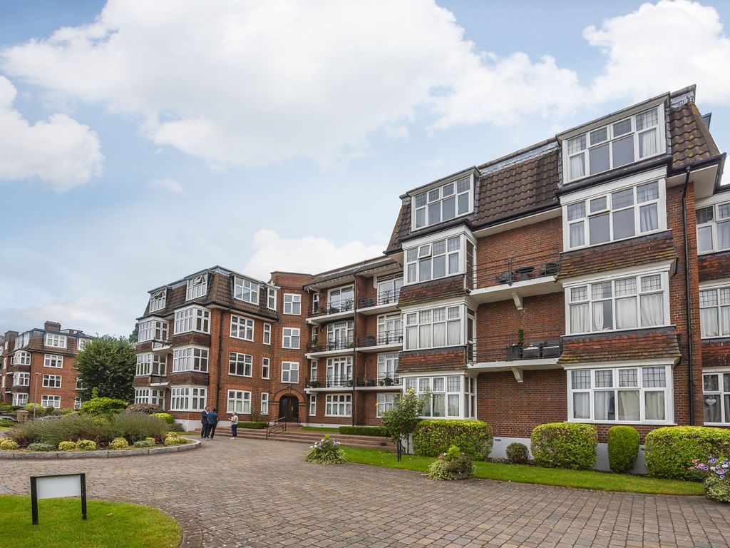 2 bed flat to rent in Portsmouth Road, Surbiton KT6. Zoopla