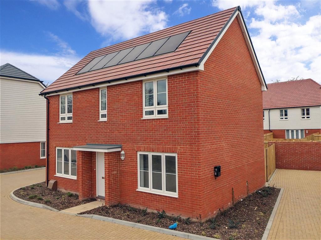 3 bed detached house for sale in Harold Way, Eastergate, West Sussex