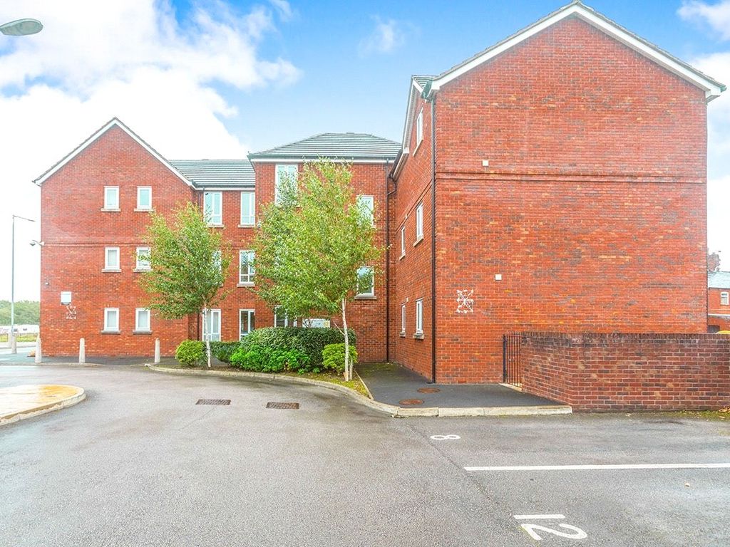 2 bed flat for sale in Bolton Road, Westhoughton, Bolton BL5 Zoopla