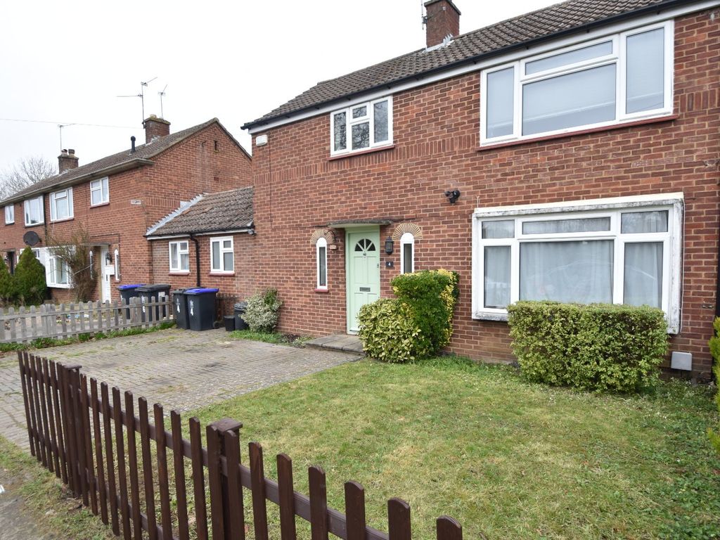 2 bed detached house to rent in Decies Way, Stoke Poges, Slough SL2
