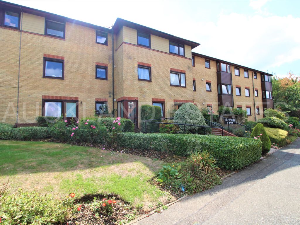 2 bed flat for sale in Billy Lows Lane, Potters Bar EN6 Zoopla
