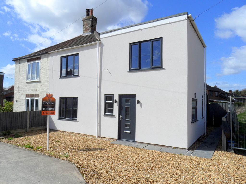 3 bed semidetached house for sale in Seas End Road, Moulton Seas End