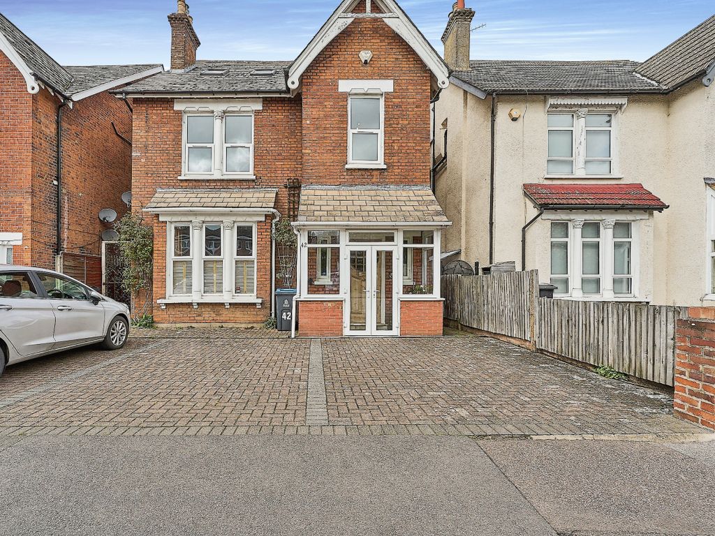 2 bed flat for sale in Beaufort Road, Kingston Upon Thames KT1 Zoopla