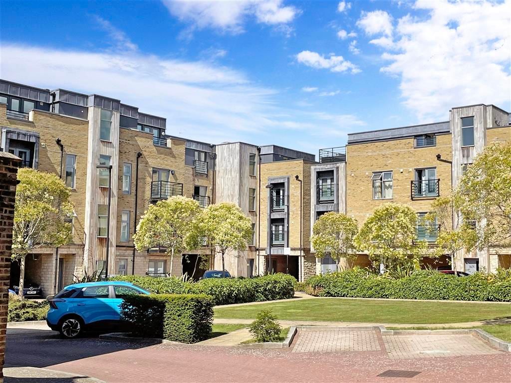 1 bed flat for sale in Church Street, Maidstone, Kent ME14, £160,000
