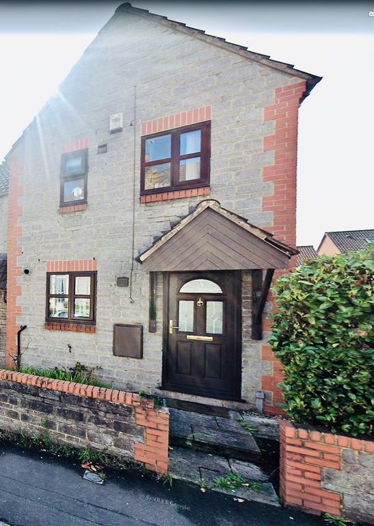 2 bed terraced house to rent in Bryants Hill, Hanham, Bristol BS5, £1,200 pcm Zoopla