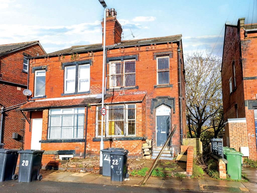 4 bed semidetached house for sale in Hartley Avenue, Leeds LS6, £50,000 Zoopla