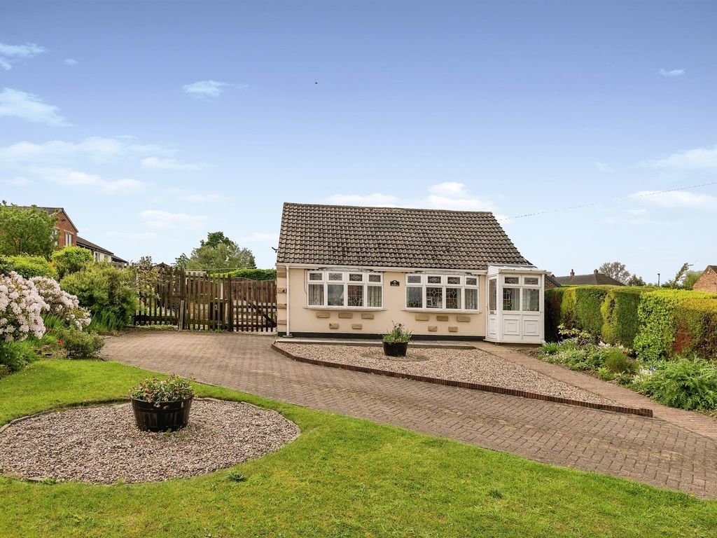 2 bed detached bungalow for sale in Manorstead, Skelmanthorpe