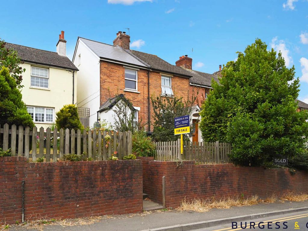 2 bed end terrace house for sale in Wrestwood Road, BexhillOnSea TN40