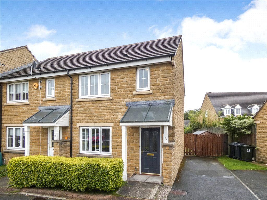 3 bed end terrace house for sale in Lysander Way, Cottingley, Bingley