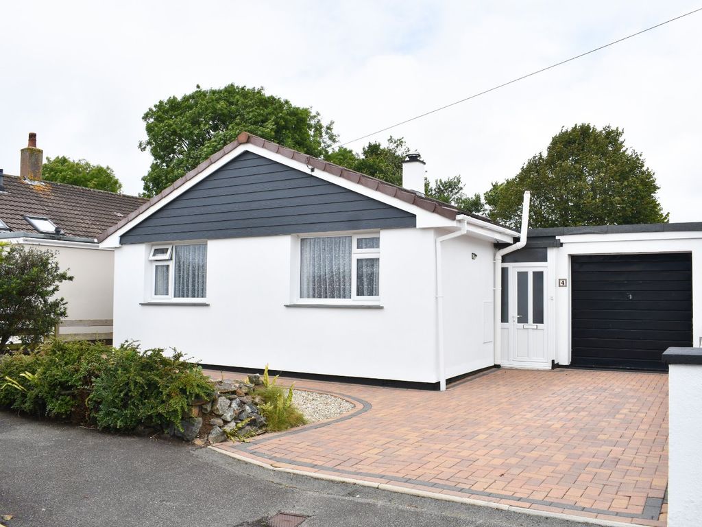 2 bed bungalow for sale in Alexandra Close, Illogan, Redruth, Cornwall