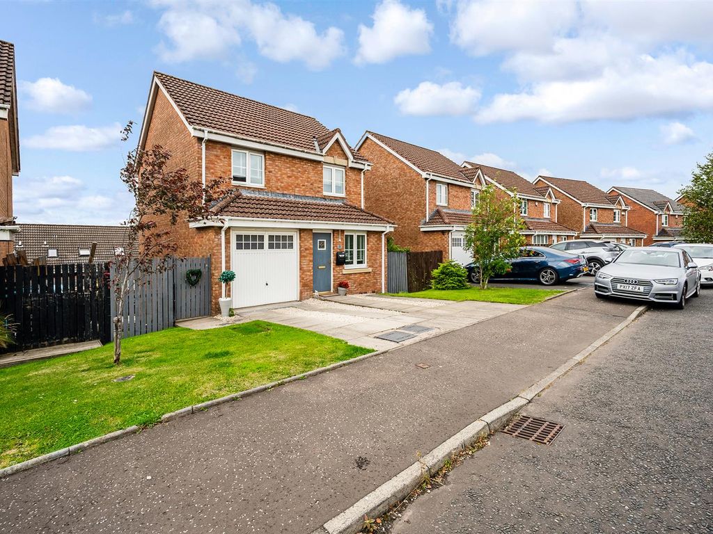 5 bed detached house for sale in Garnqueen Crescent, Glenboig