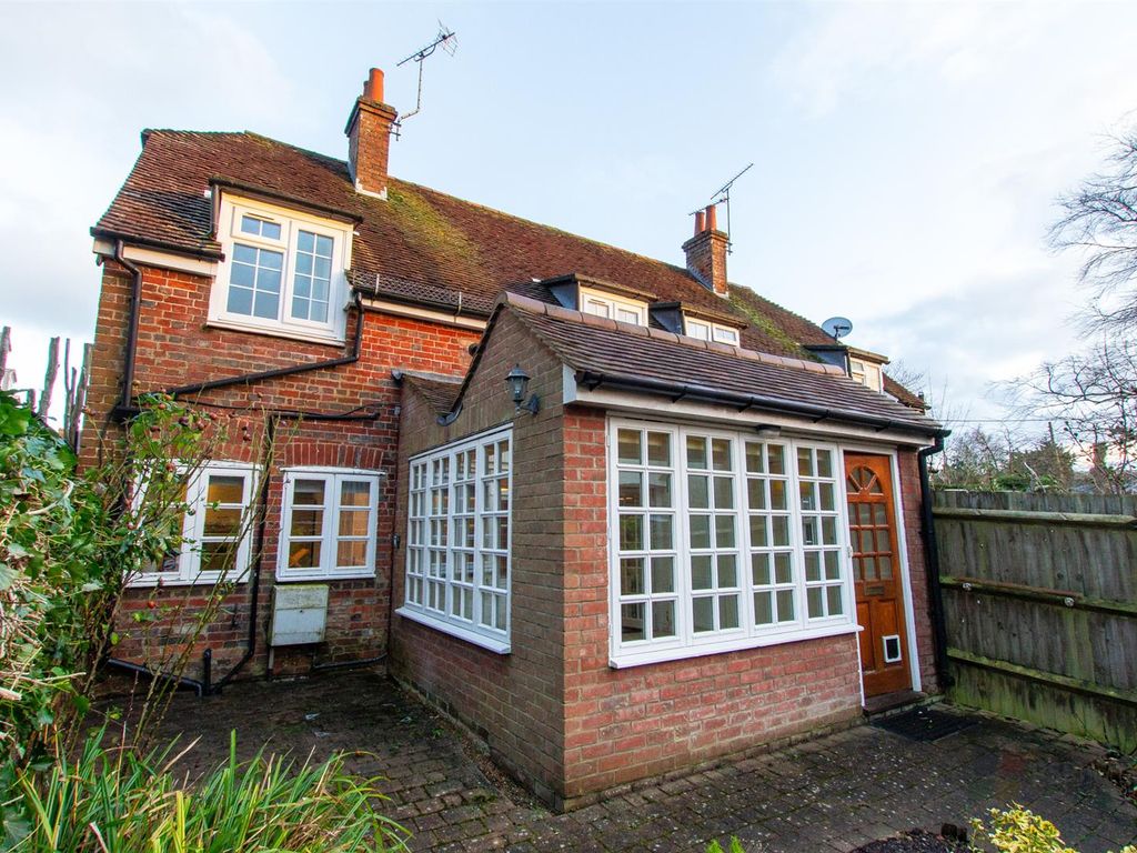 2 bed semidetached house to rent in Boddingtons Lane, Ditchling