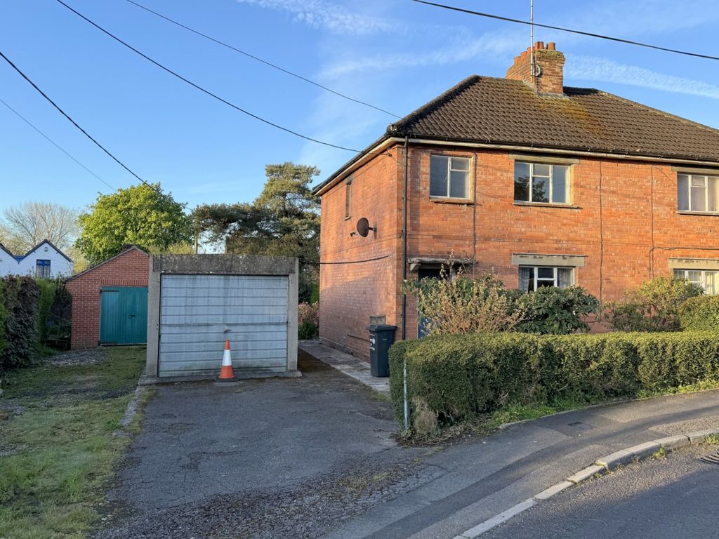 3 bed semidetached house for sale in Wincanton, Somerset BA9, £260,000