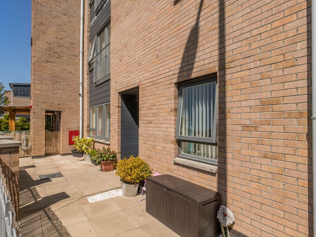 2 bed flat for sale in 8 West Pilton Way, Edinburgh EH4 Zoopla