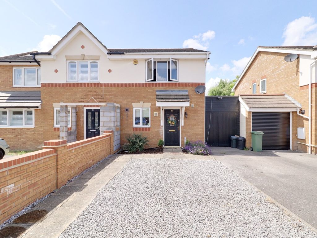 2 bed semidetached house for sale in Collingwood Road, Rainham RM13, £