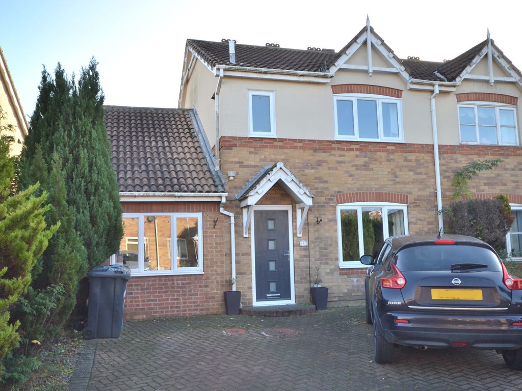 3 bed semidetached house for sale in Charlestown Way, Victoria Dock