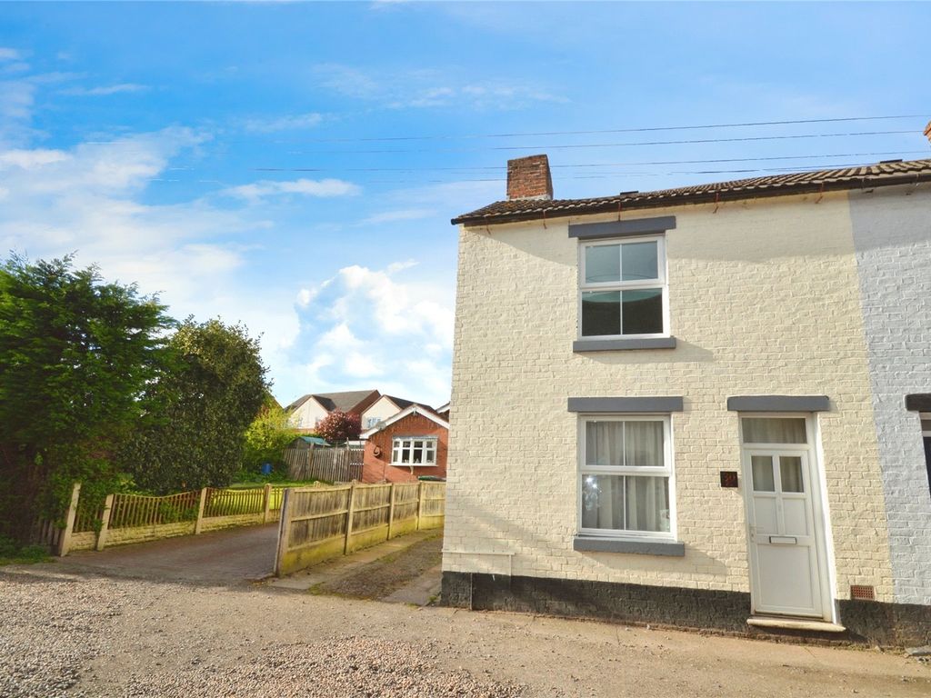 3 bed end terrace house for sale in Alma Road, Newhall, Swadlincote