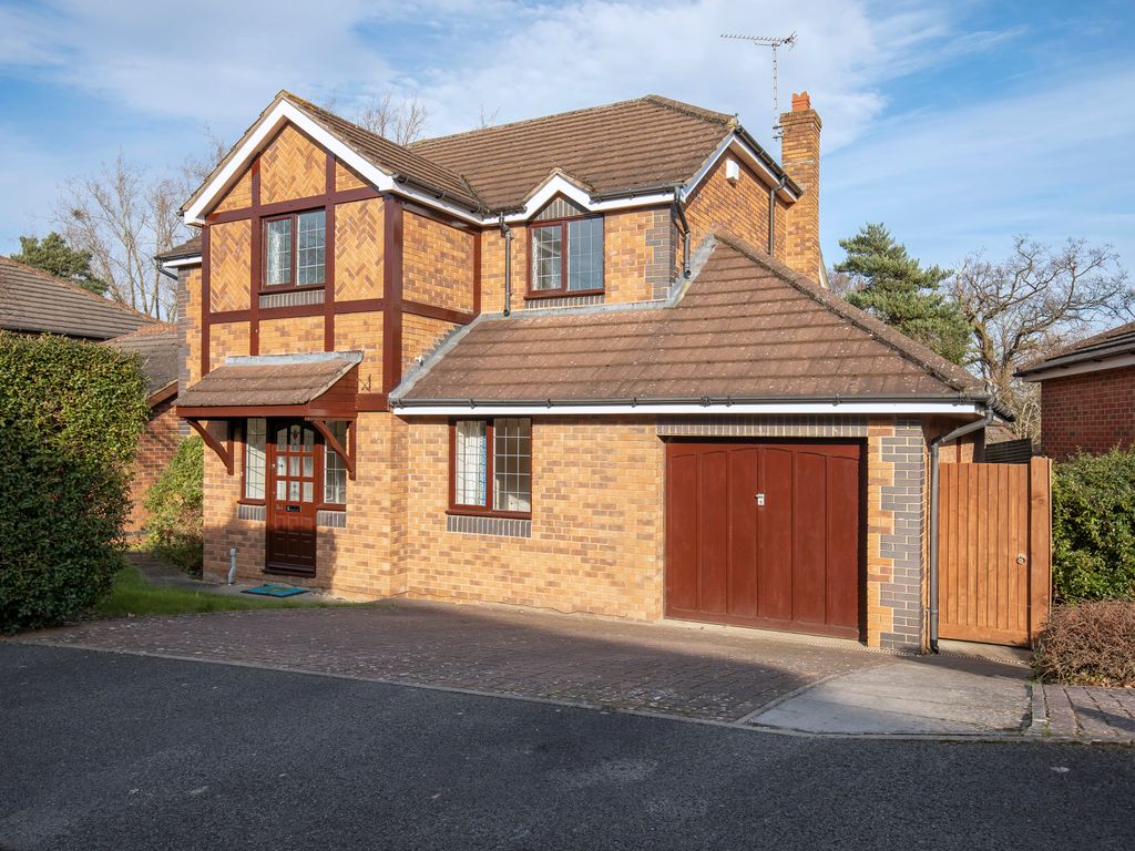 4 bed detached house for sale in Redgrove Park, Cheltenham GL51 Zoopla