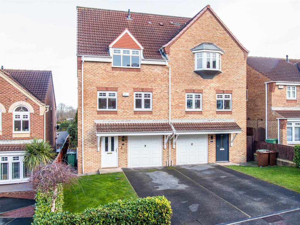 3 bed semidetached house for sale in Sandpiper Road, Calder Grove