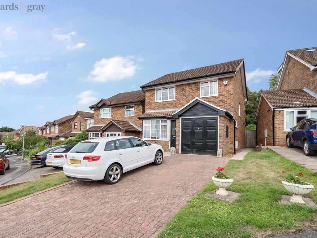 3 bed detached house for sale in Fairview Close, Tonbridge TN9 Zoopla