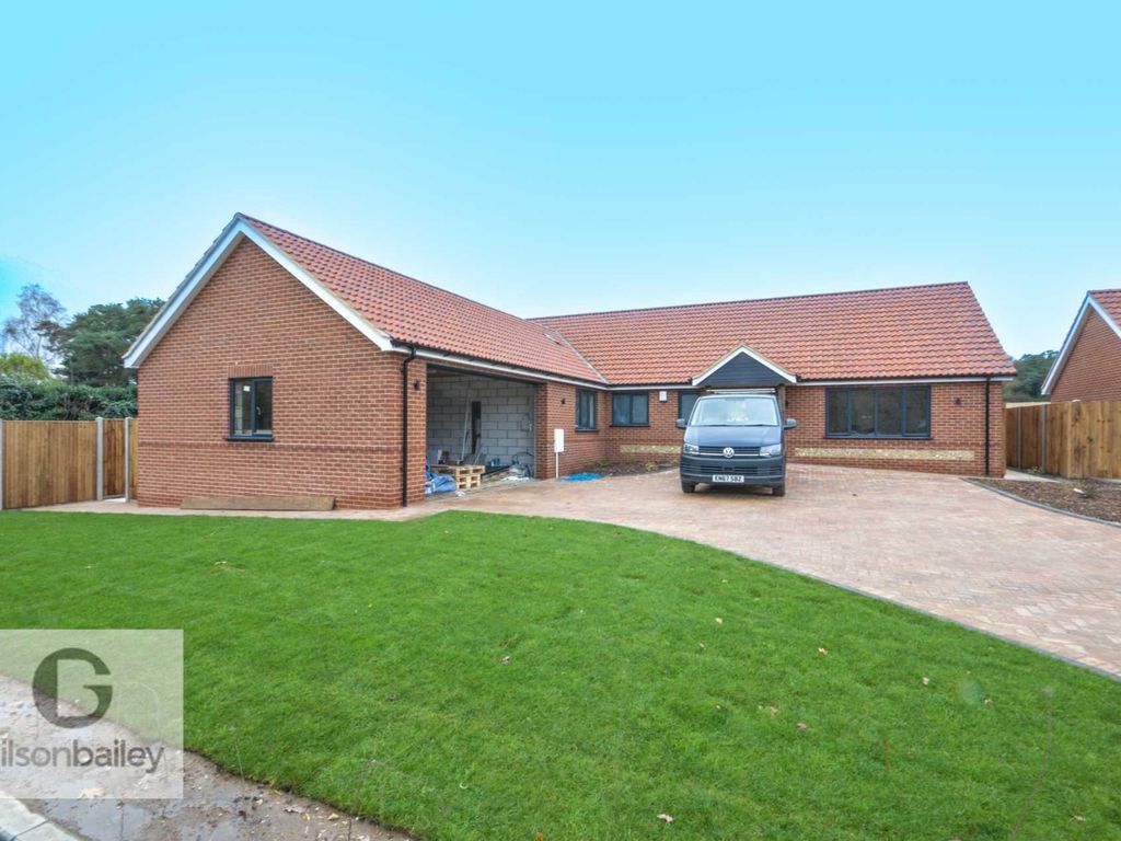 New home, 3 bed detached bungalow for sale in Stan Trett Close