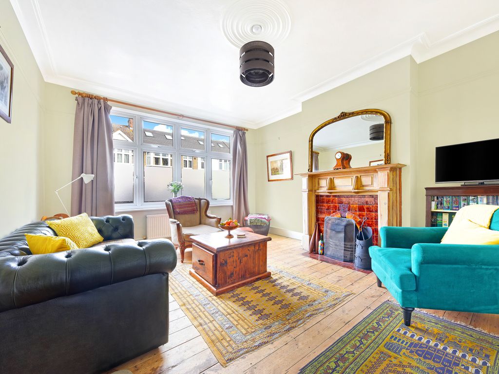 3 bed terraced house for sale in Mannock Road, London N22, £700,000