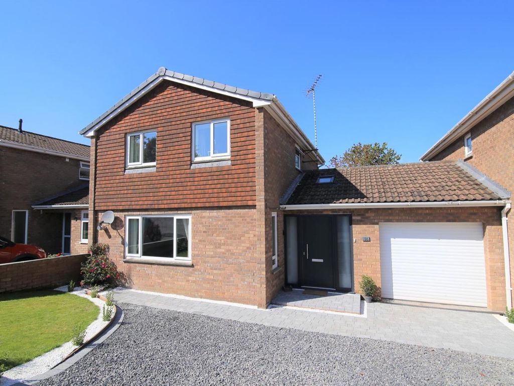 3 bed detached house for sale in Lime Tree Mead, Tiverton EX16, £