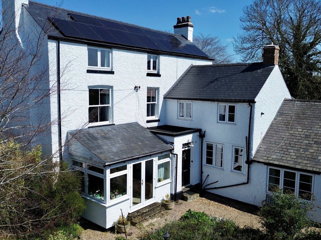 6 bed detached house for sale in Frolesworth Road, Ullesthorpe