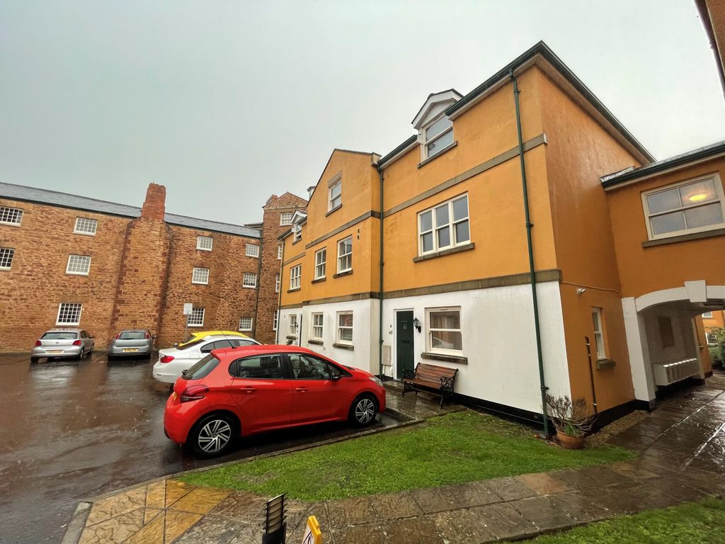 2 bed flat to rent in Long Street, Williton, Taunton TA4 Zoopla