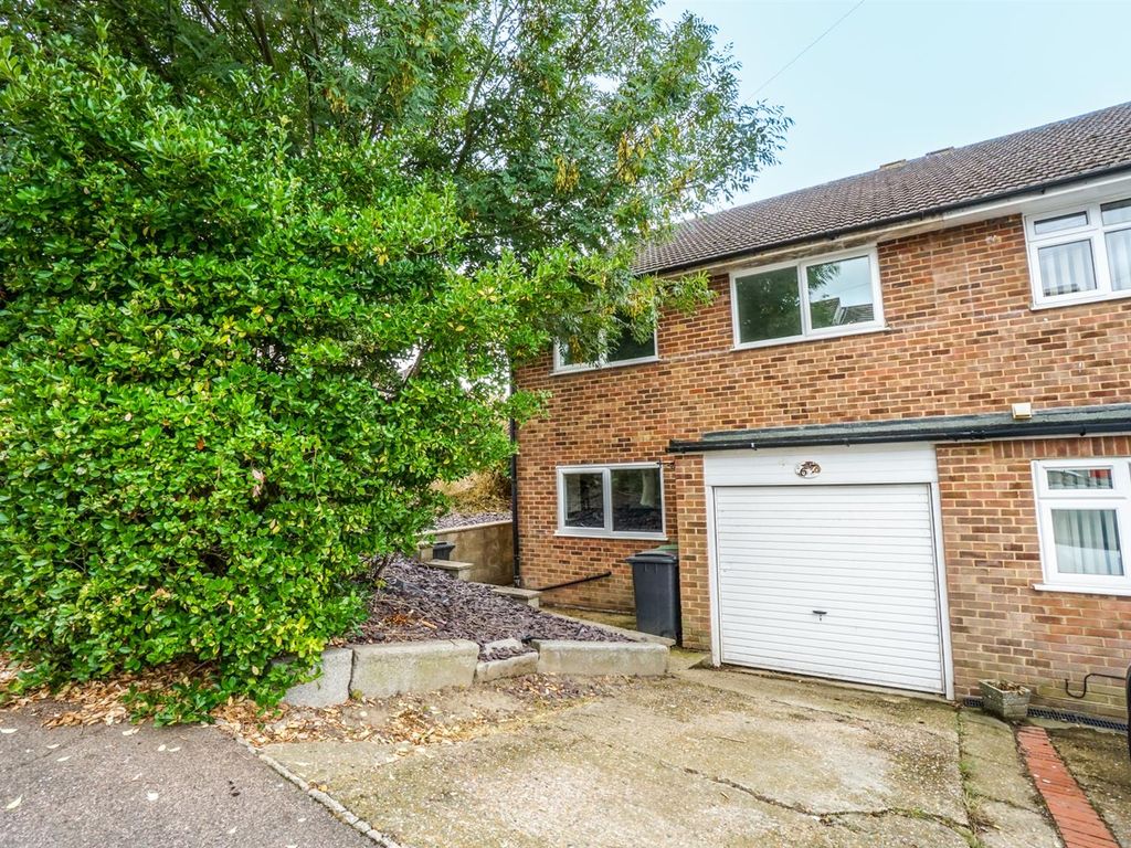 3 bed semidetached house for sale in Sandown Road, Hastings TN35 Zoopla