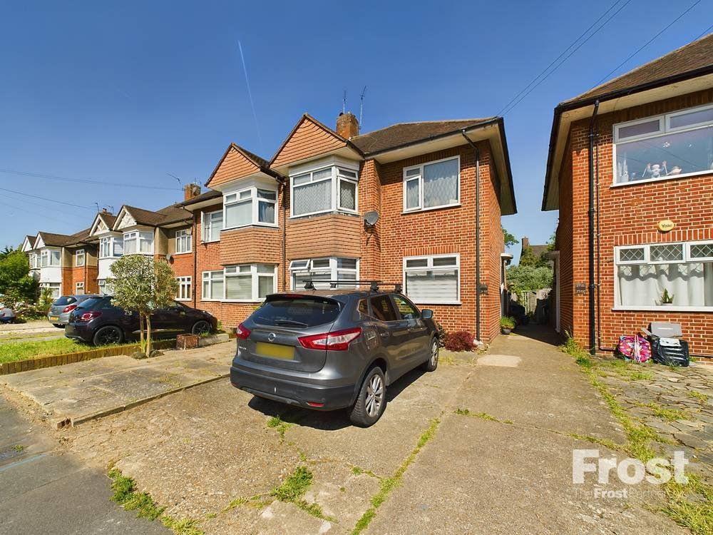 2 bed for sale in Amesbury Road, Feltham TW13 Zoopla