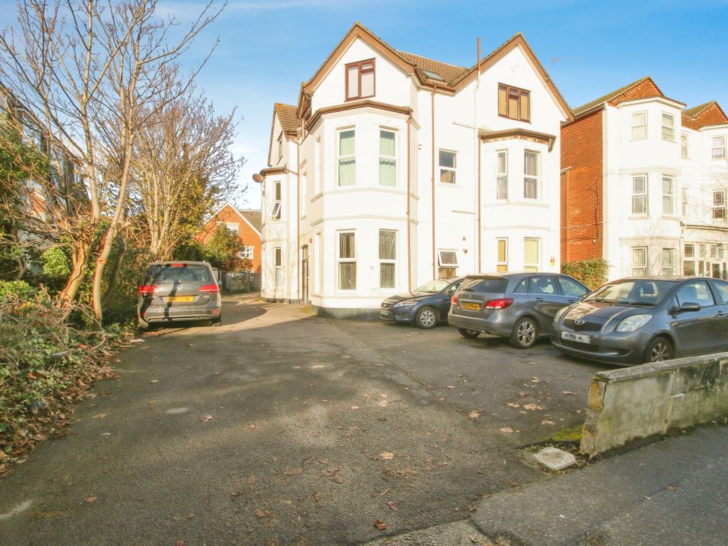 1 bed flat for sale in Florence Road, Bournemouth BH5, £150,000 Zoopla