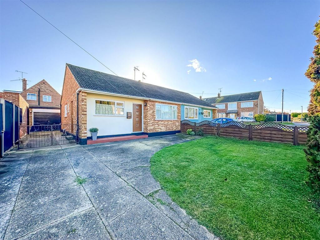 2 bed semidetached bungalow for sale in Mapledene Avenue, Hullbridge