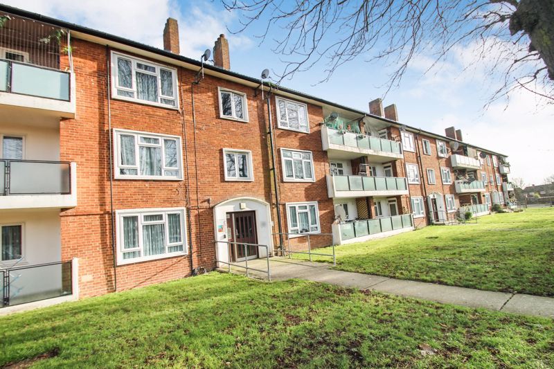 2 bed flat for sale in Dabbs Hill Lane, Northolt UB5 Zoopla