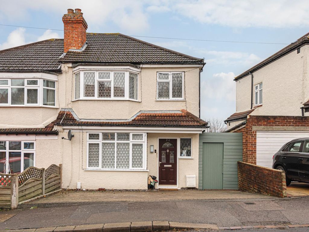 3 bed semidetached house for sale in The Greenway, Epsom KT18, £