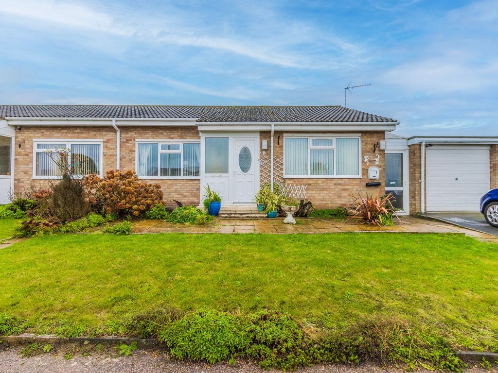 2 bed semidetached bungalow for sale in Barons Close, Halesworth IP19