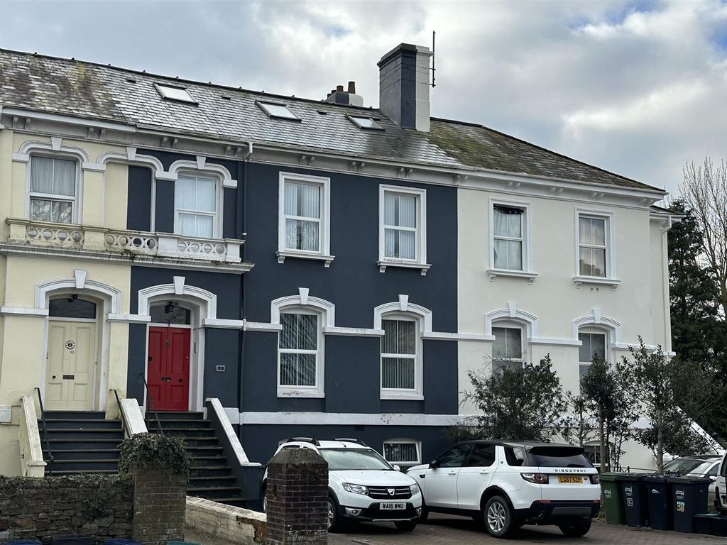 2 bed flat for sale in Victoria Road, Barnstaple EX32 Zoopla