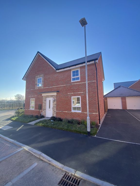 4 bed detached house to rent in Widnall Drive, Bingham, Nottingham