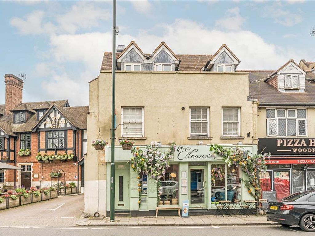 1 bed flat to rent in High Street, Hampton Wick, Kingston Upon Thames