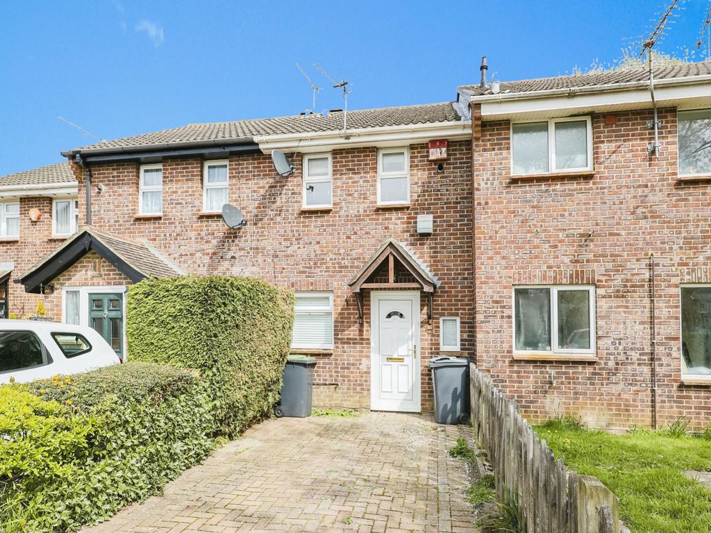 2 bed terraced house to rent in Celia Close, Waterlooville PO7, £1,100