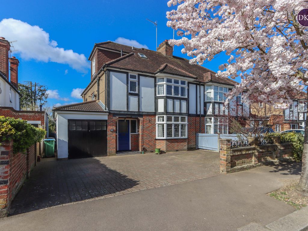 4 bed semidetached house for sale in Berceau Walk, Watford