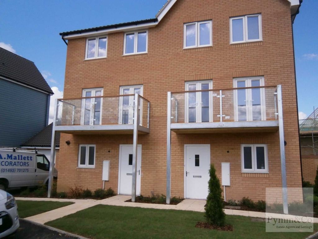 4 bed semidetached house to rent in Rose Drive, Cringleford NR4, £