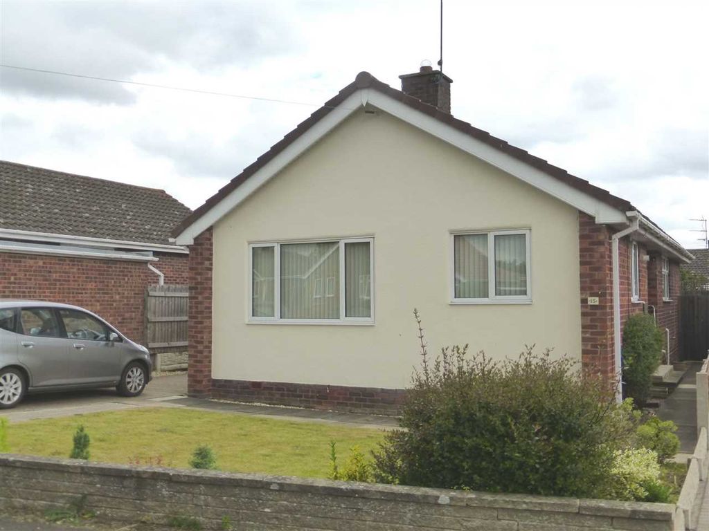 2 bed detached bungalow to rent in Gravel Pit Road, Scotter