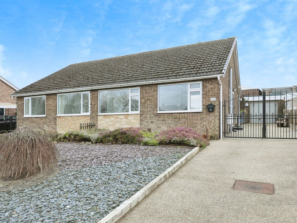 2 bed detached bungalow for sale in Hawthorne Avenue, South Anston