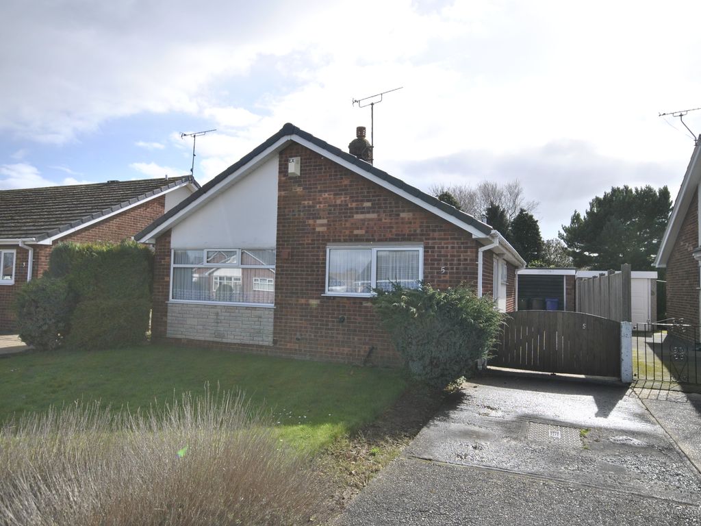 2 bed detached bungalow for sale in Westfield Road, Tickhill, Doncaster