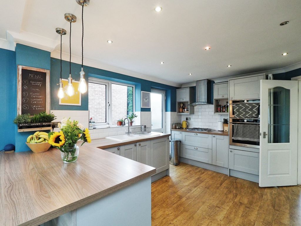 5 bed detached house for sale in Grove Close, Thulston, Derby DE72, £