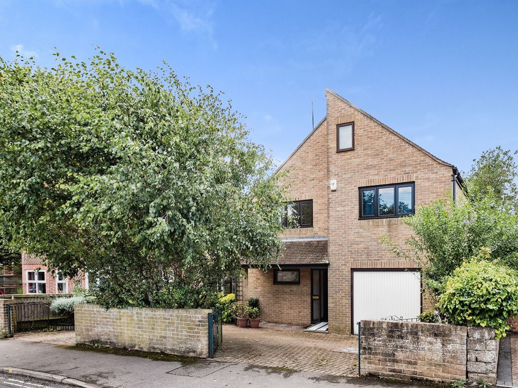 6 bed detached house for sale in Sandfield Road, Headington, Oxford OX3