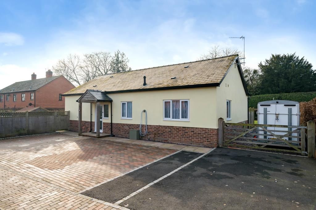 3 bed detached bungalow for sale in Eardisley, Herefordshire HR3 Zoopla